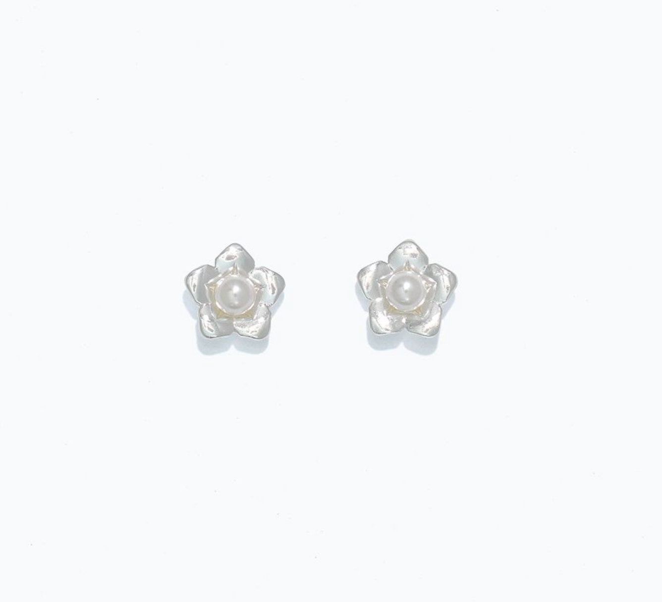 Silver Flowers with Pearls | Cuties Hypoallergenic Earrings
