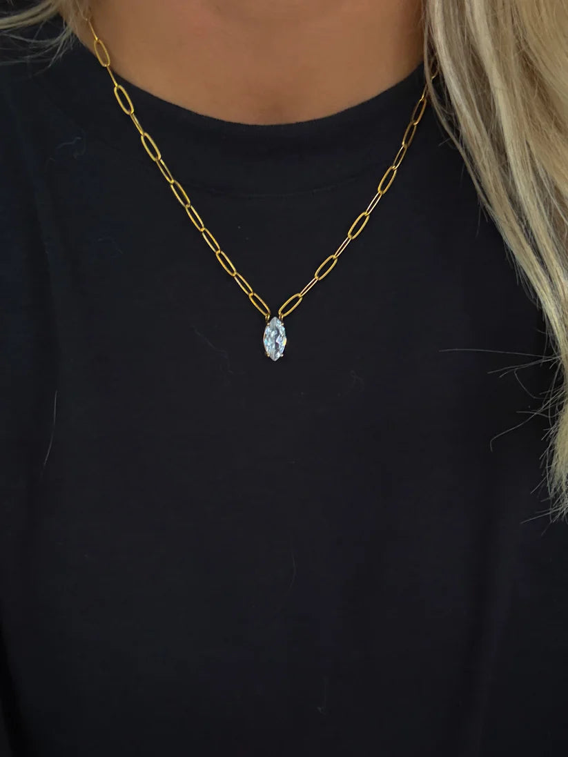 Diamond Pendant Necklace | Gold