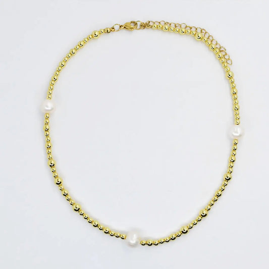 Beaded Necklace with 3 Pearls | Gold