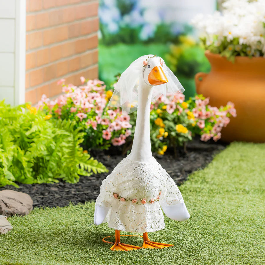 Giddy the Goose Bride Outfit