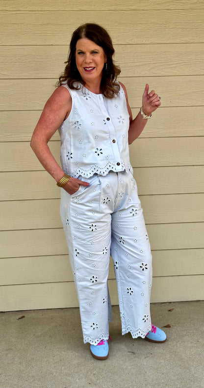 Serene Scalloped Set