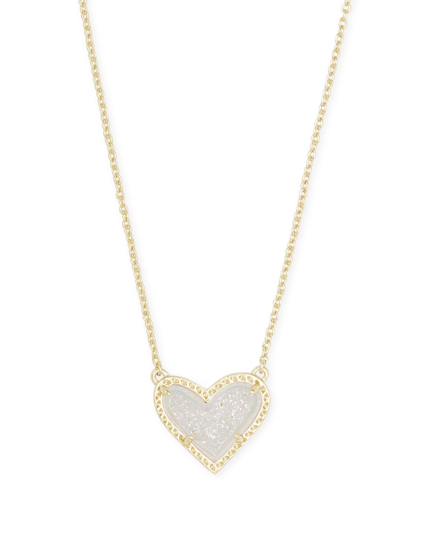 Ari Heart Short Pendant Necklace