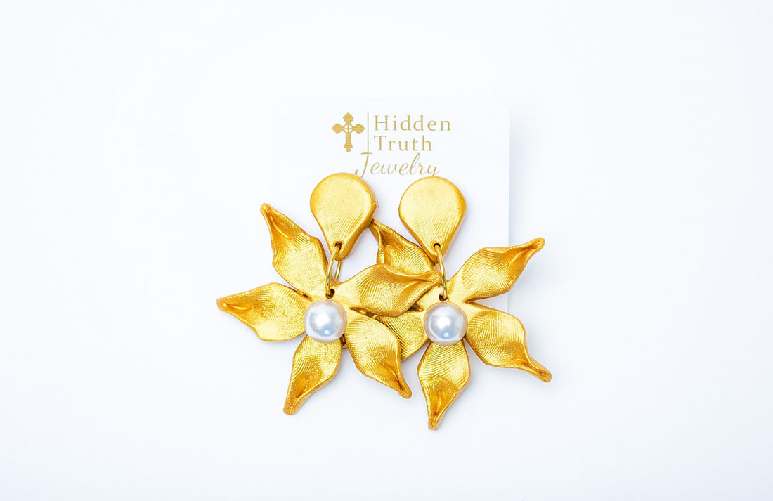 Stargazer Lily & Pearl Dangles