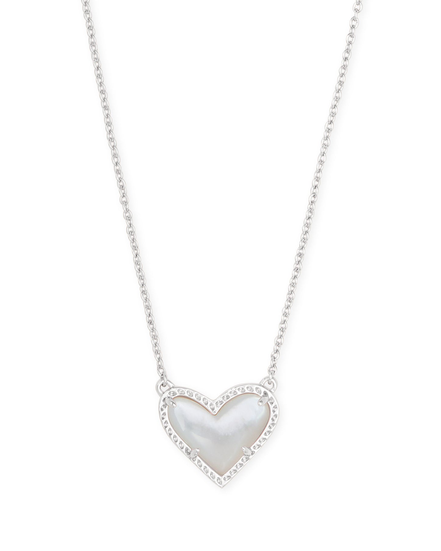 Ari Heart Short Pendant Necklace