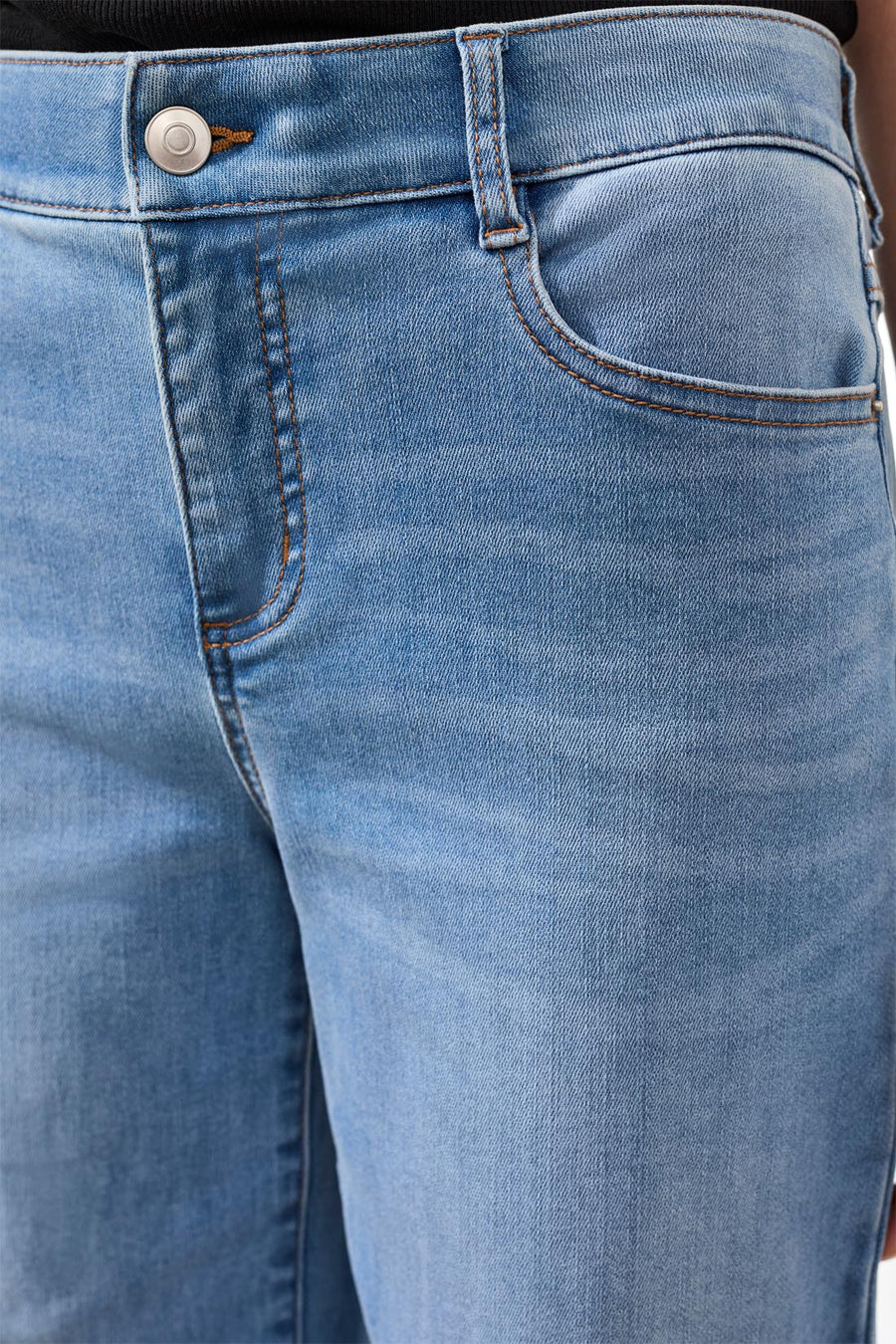 Audrey Hugging Crop Wide Leg Denim