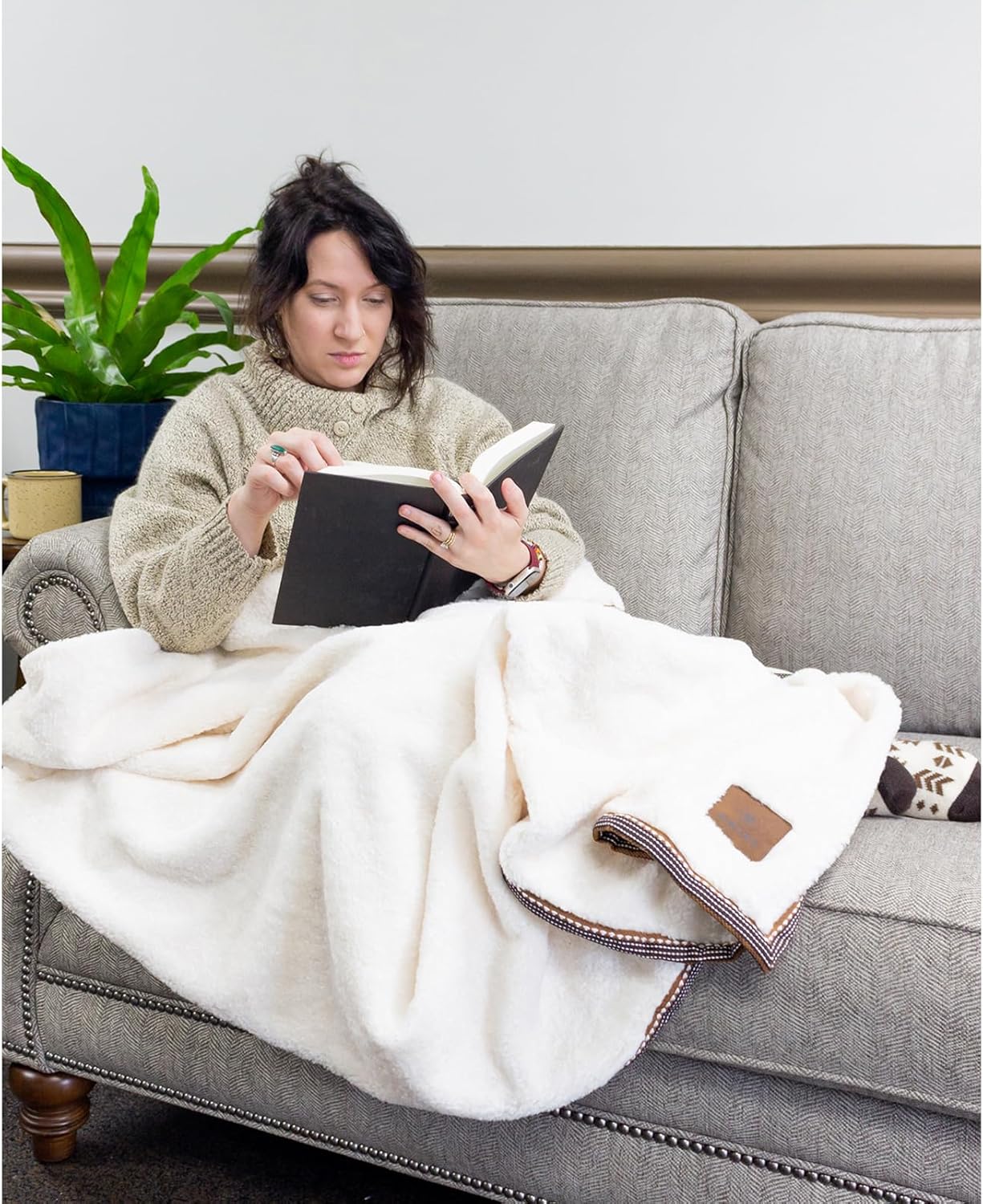 Snuggle Blanket | Ariat