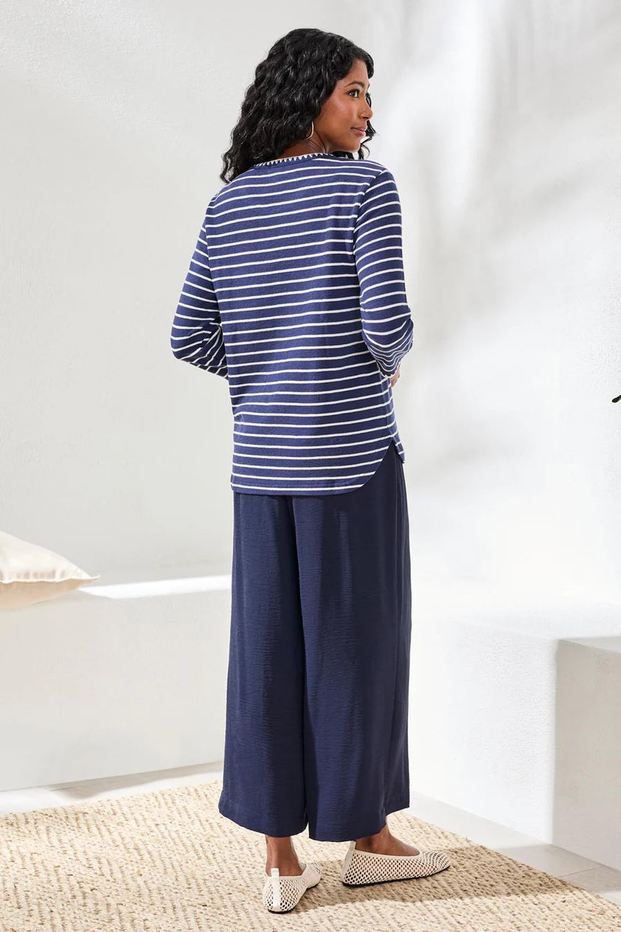 Textured Stripe Knit 3/4 Sleeve Crew Neck Top