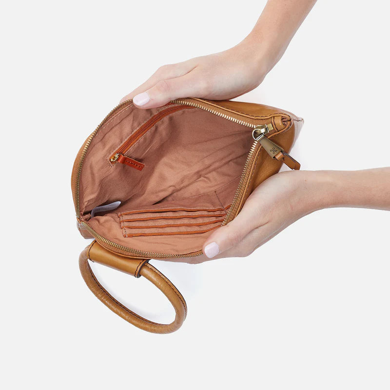 Sable Wristlet | Polished Leather | HOBO