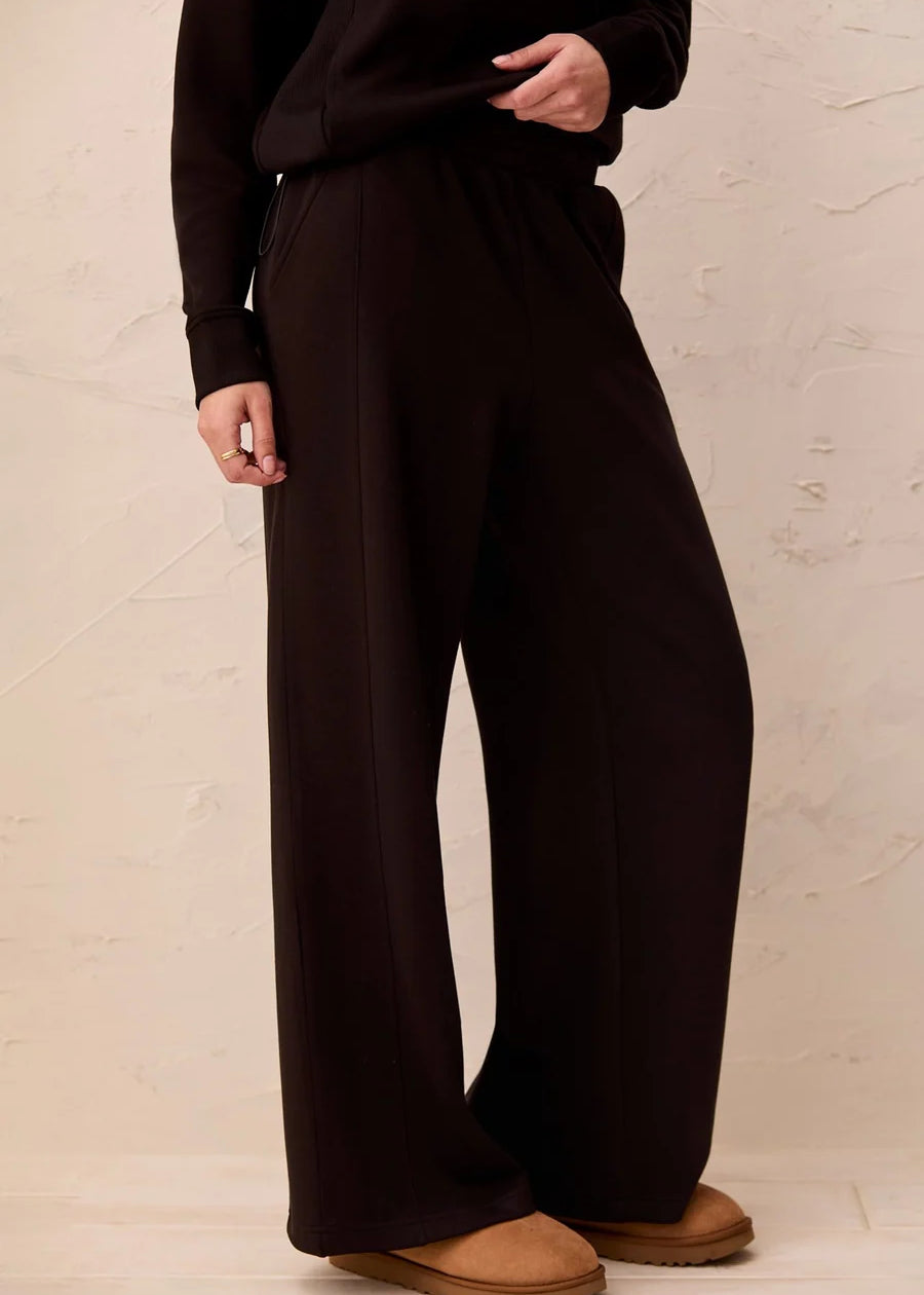 Techno Lux Knit Pull-On Wide Leg Joggers