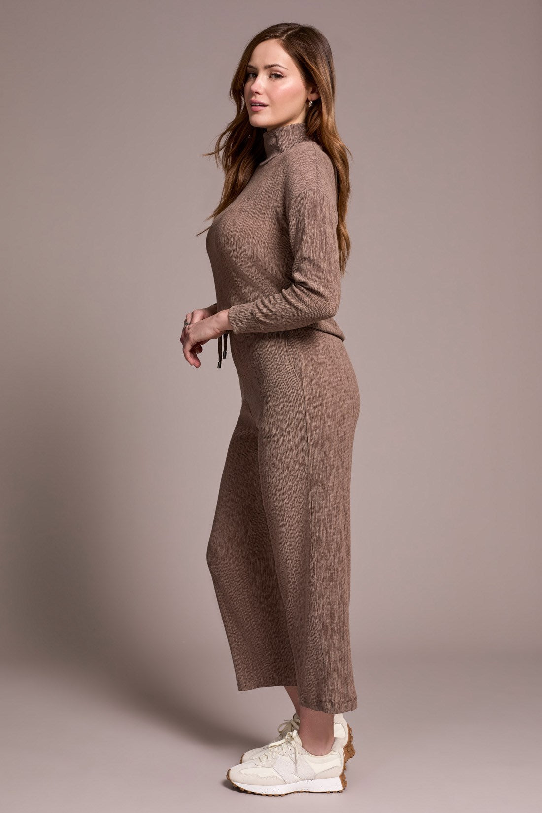 Two-Tone Crinkle Flowy Pant